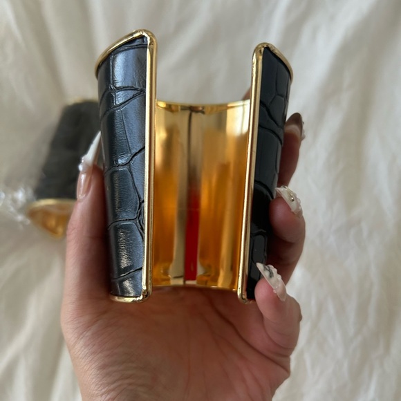 Black and Gold Cuff Bracelets set of 2 - Picture 2 of 4